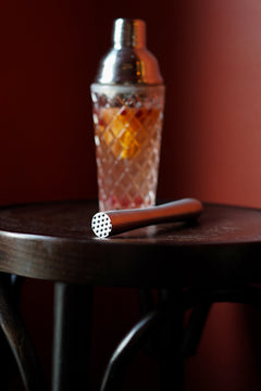 COCKTAILMURSKAIN 18 cm Pro puisella pöydällä