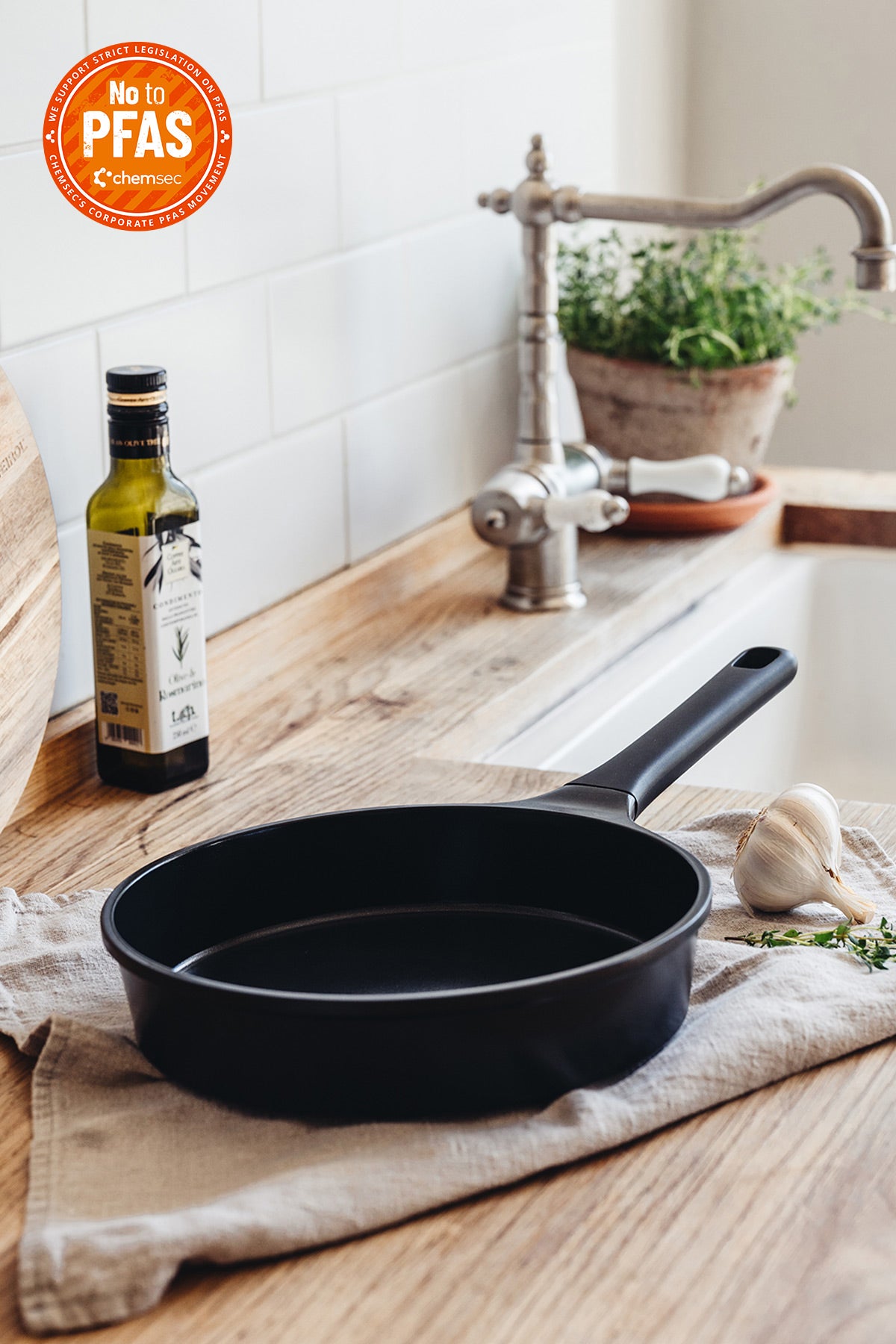PAISTINPANNU 24 cm GROOVE 24cm. 100% PFAS-free and non-toxic frying pan. 25% larger cooking surface for more frying space.