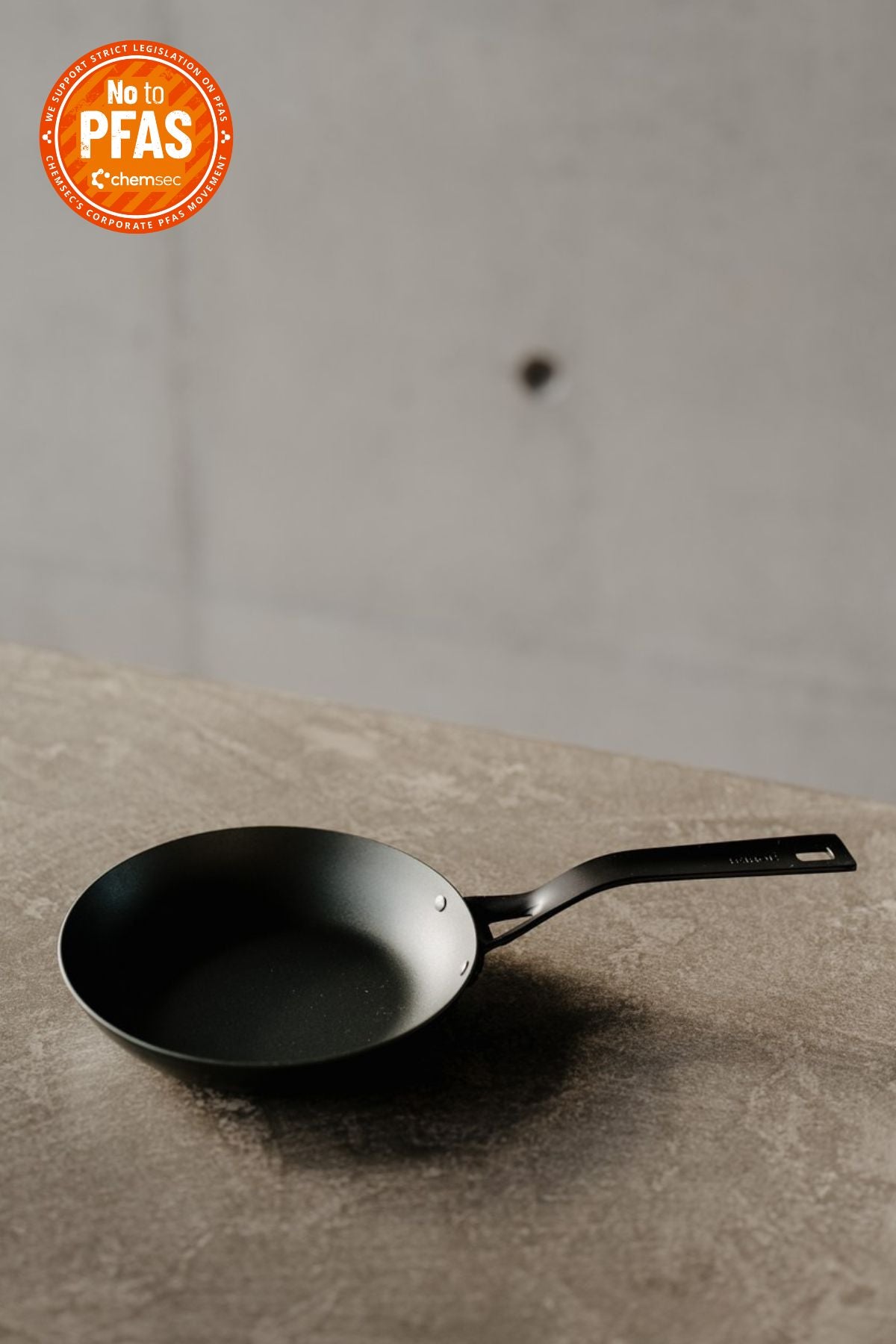 PAISTINPANNU 20 cm Blacksteel Pro 20cm. Carbon steel frying pan made for high-heat frying and searing. No seasoning required.